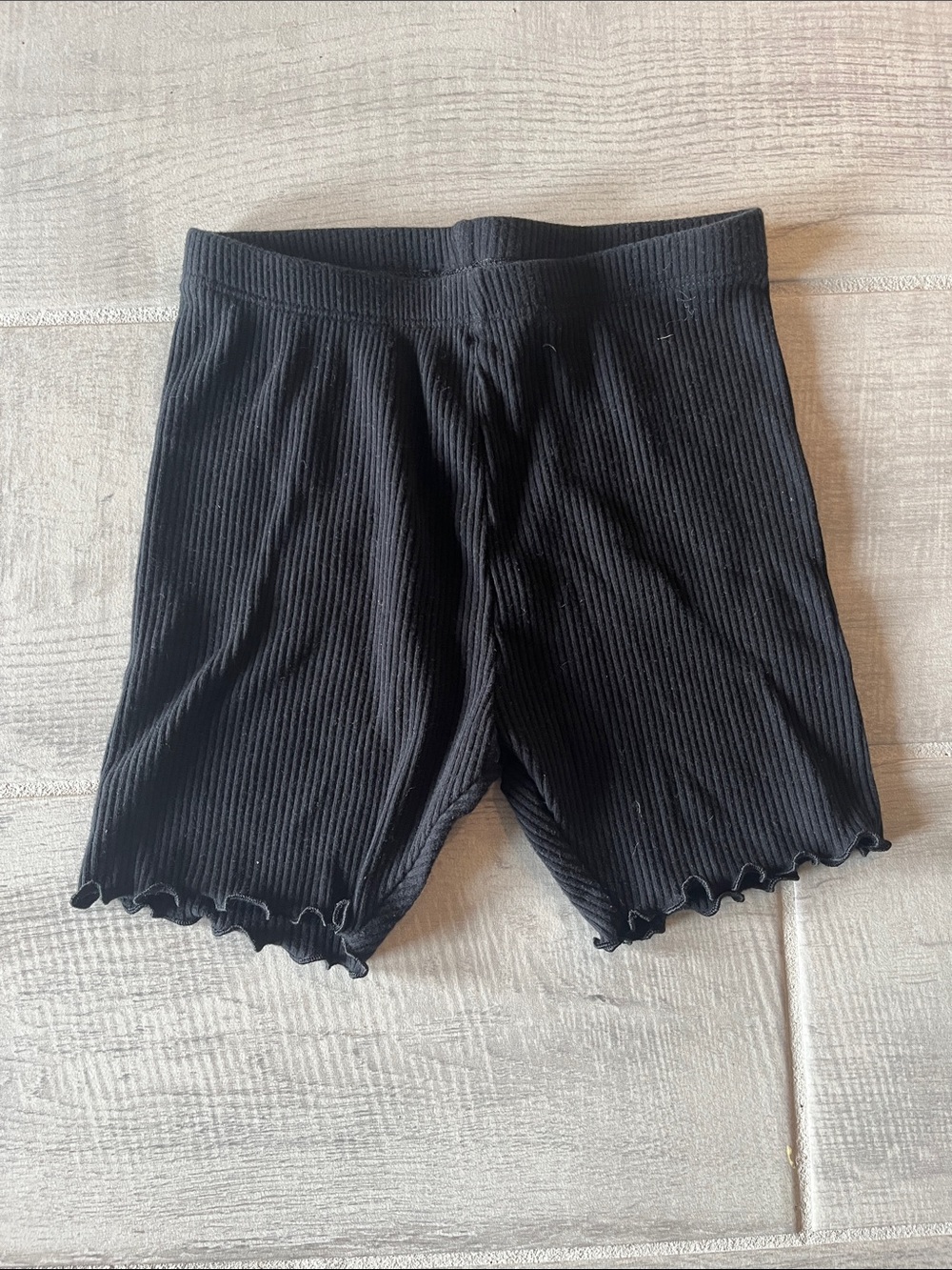 Old Navy Black Ribbed Kids' Biker Shorts (6T)